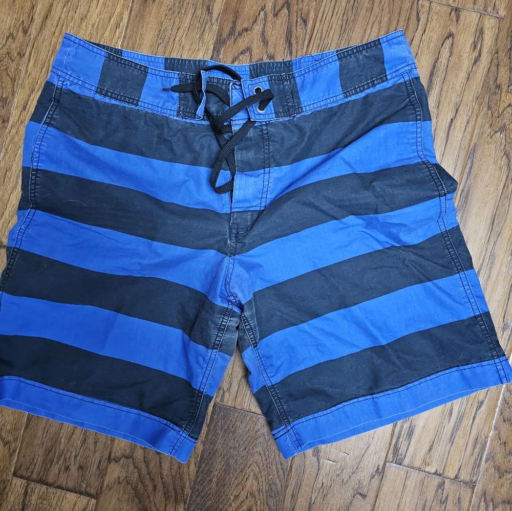 Board shorts Converse sz 38